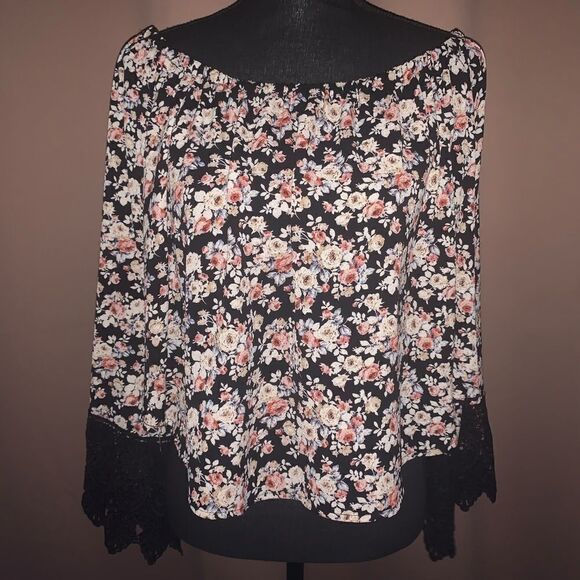 Haute Monde Top - Picture 1 of 6